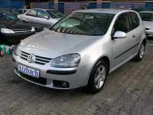 Volkswagen Golf 5.1.4i.80PS. Klima Servo. ABS. ZV. EFH. Tüv NEU