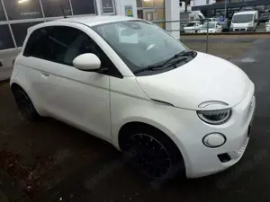 Fiat 500 Icon 87 kW (118 PS) Navi Voll LED Rückfahrkamera A Bild 2
