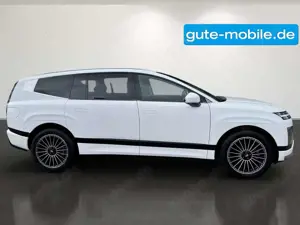 Hyundai IONIQ 7-Sitzer UNIQ Allrad Panoramadach Bild 3