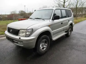 Toyota Land Cruiser 3.0 D-4D Automatik/Klima/AHK/LKW