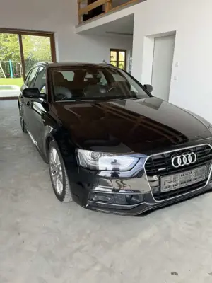 Audi A4 Avant 2.0 TDI DPF clean diesel quattro S line Spor