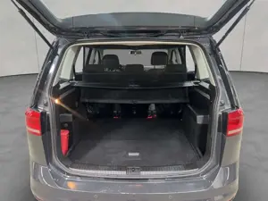 Volkswagen Touran 2.0 TDI SCR Comfortline Bild 5