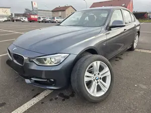 BMW 320 320i Lim. Sport line,Bi-Xenon,Kamera,AHK,Navi Prof