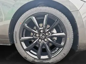 Mazda 3 2.5L e-SKYACTIV G 140ps 6AT Homura Bild 3