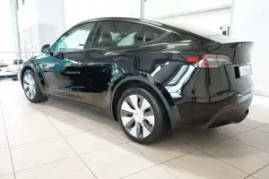Tesla Model Y Long Range Dual Motor AWD Autonm. Fahren Bild 3