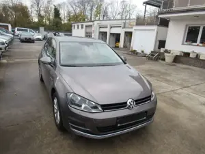 Volkswagen Golf VII Lim. Lounge,AUTOMATIK,ALU,SITZHEIZUNG.