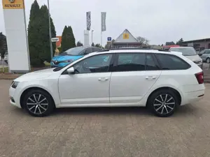 Skoda Octavia Combi Ambition 4x4 Bild 2