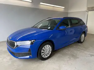 Skoda Octavia Combi Essence 150 PS DSG AHK+Sitzheizung+App-Co...