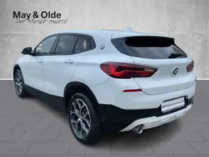 BMW X2 sDrive18i Aut Navi LED RFK SHZ PDC Klimaaut DAB Bild 5
