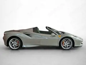 Ferrari F8 Spider Tailor Made / Full Carbon / 1of1 Bild 4