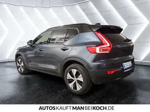 Volvo XC40 Black Edition B3 Mild-Hybrid Benzin Ultra Bild 4