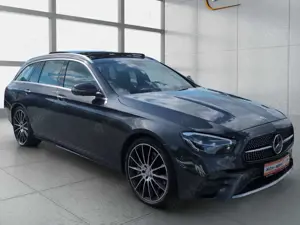 Mercedes-Benz E 400 D 4M AMG/Pano/Softclose/StHzg/ACC/360/HUD