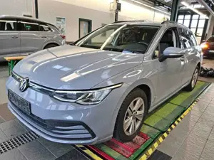 Volkswagen Golf VIII Variant Life 2.0 TDI DSG LED