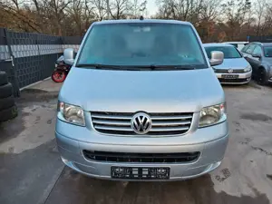 Volkswagen T5 Transporter Bus Shuttle lang Bild 2