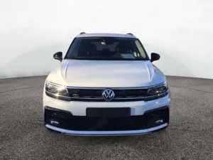 Volkswagen Tiguan Allspace 2.0 TDI Highline 4Motion PANO Bild 3