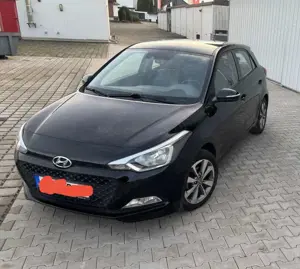 Hyundai i20 1.4 YES! Silver