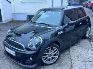 MINI Cooper S - John Cooper Works  -