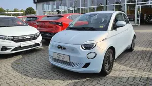 Fiat 500e 3+1 Icon Klimaatm Navi Allwetterräder
