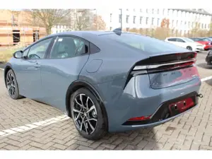 Toyota Prius Plug-In Hybrid 2.0L Executive+Tempomat+Sitzhzg+Len Bild 4