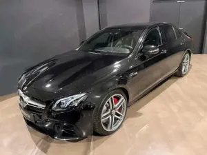 Mercedes-Benz E 63 AMG S 4Matic+ Pano Burmester Night 360 HEAD-UP-DISPLAY