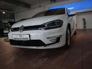 Volkswagen Golf e-Golf DAB/NAVI/SITZHZG Bild 3