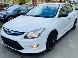 Hyundai i30 i30 1.6 CRDi Classic Bild 1