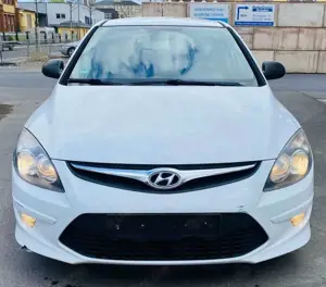 Hyundai i30 i30 1.6 CRDi Classic Bild 2