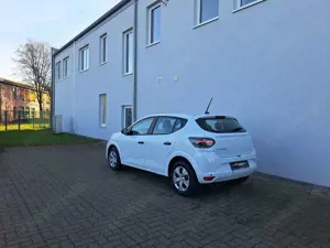 Dacia Sandero Essential SCe 65*Klima*PDC*uvm. Bild 4