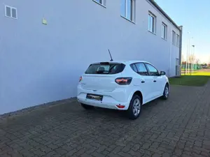 Dacia Sandero Essential SCe 65*Klima*PDC*uvm. Bild 5