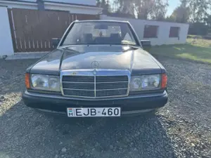 Mercedes-Benz 190 E 2.0 Bild 3