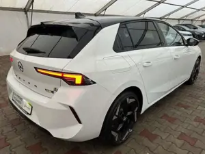 Opel Astra GSe Plug-in-Hybrid Bild 4