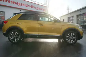 Volkswagen T-Roc 1.5 TSI Style Navi Sitzheizung Kamera ACC Bild 3