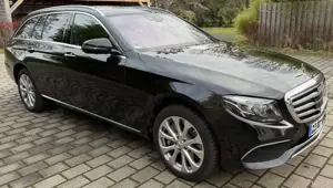 Mercedes-Benz E 400 E 400 d 4Matic (213.223) Bild 2