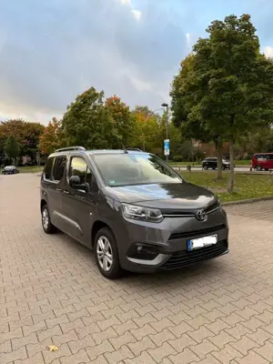 Toyota Proace City ProaceCityVersoDiesel5-Türer1.5D-4D L1 TeamDE Bild 4