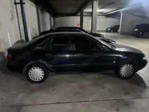 Audi A4 1.6 Bild 2