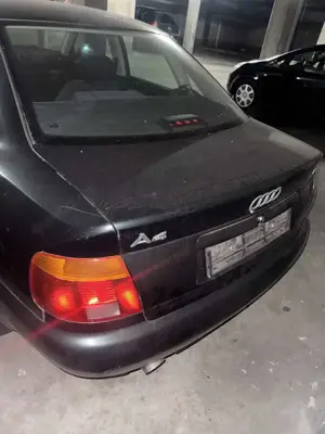 Audi A4 1.6 Bild 4