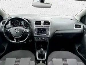 Volkswagen Polo TSI R-Line (Exterieur) SHZ*LED*DAB*17Zoll Bild 5