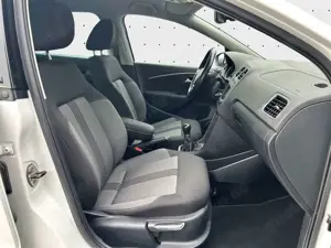 Volkswagen Polo TSI R-Line (Exterieur) SHZ*LED*DAB*17Zoll Bild 4