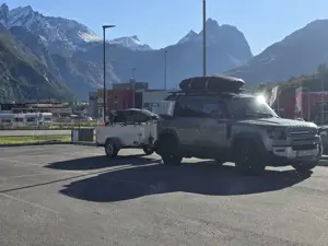 Land Rover Defender Defender 3.0 D250 MHEV SE 110 Dachträger u.s.w