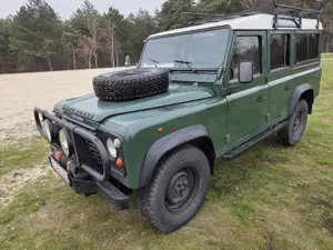 Land Rover Defender Typ 110 County Bild 2