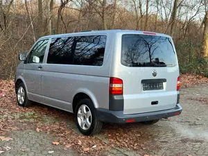 Volkswagen T5 Caravelle VW T5 Autom. Klima. Standheiz. 7-Sitzer Bild 3