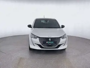 Peugeot e-208 208 e- GT *NAVI*RFK*KLIMA*uvm Bild 2