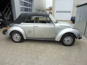 Volkswagen Käfer Cabrio 1303 orginal und rostfrei, 38.TKM Bild 2