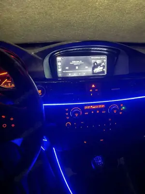 BMW 318 E90*Apple Carplay, M-Paket, Ambiente Beleuchtung Bild 5