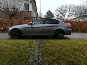 BMW 318 E90*Apple Carplay, M-Paket, Ambiente Beleuchtung Bild 4