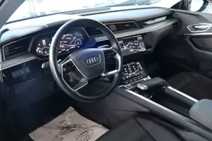 Audi e-tron 55 quattro,PDC,Navi,LED,Panorama,1.Hand Bild 5
