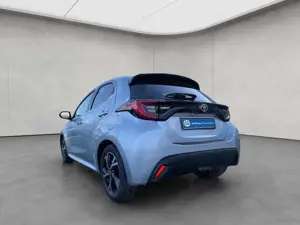 Toyota Yaris Hybrid 1.5 VVT-i Teamplayer Bild 3