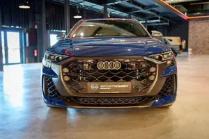 Audi RS Q8 performance 640 PS MwSt. Keramik BO Pano Bild 2