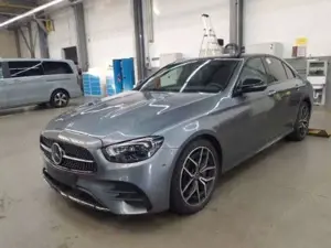 Mercedes-Benz E 220 d AMG+Pano+Burm+Distr+HUD+RFK+MultiB