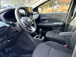 Dacia Sandero Stepway Extreme 1.0 TCe 110 LED NAVI WINTERPAKET K Bild 4